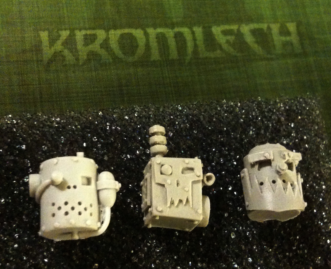 dk-heads-1 dk-heads-1